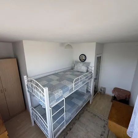 етаж от къща - желкови ゲストハウス *