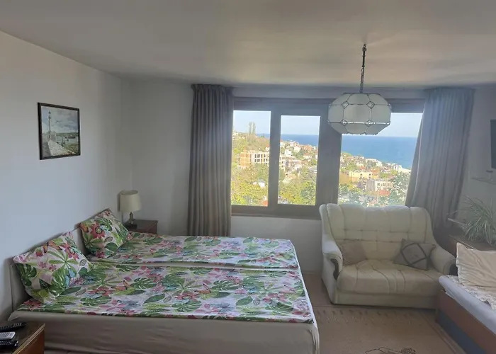 Къща за гости етаж от къща - желкови